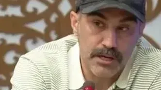 خوانندگی سالار معمولی در مراسم تجلیل از عوامل پایتخت۷