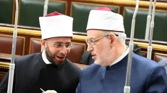 فتواهای شرعی در مصر سازمان دهی می شود/ مجلس نمایندگان مصر تصویب کرد؛ حمایت الازهر و انتقاد اتحادیه روزنامه نگاران