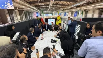 بازدید رئیس شورای اطلاع رسانی دولت از نمایشگاه نفت، گاز، پالایش و پتروشیمی