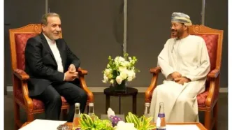 دیدار و رایزنی عراقچی با همتای عمانی پیش از آغاز مذاکرات