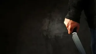 حمله یک جوان به مجری یک برنامه مذهبی در نجف آباد! + فیلم