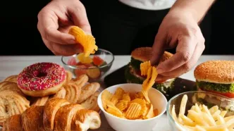 ۷ نکته جالب درباره کاهش پرخوری استرسی