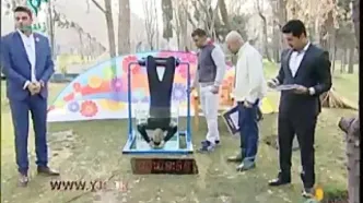 ببینید | وقتی پسر جوان روی آنتن شبکه یک در آستانه خفگی قرار گرفت؛ واکنش علی ضیا به عملیات ناموفق ثبت رکورد گینس!