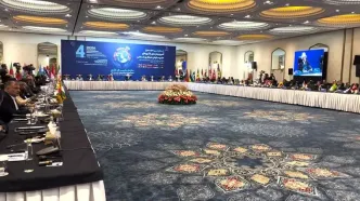کسی که قانون را زیر پا می‌گذرد مورد تنبیه و مجازات قرار می‌گیرد