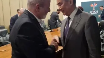 وزیر امور خارجه چین با احمدیان دیدار کرد