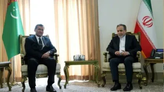 وزیر خارجه ترکمنستان با عراقچی دیدار کرد