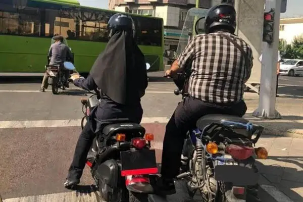 بهروزآذر: صدور گواهینامه موتورسواری زنان نهایی شد