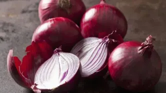 فواید شگفت‌انگیز پیاز برای سلامتی/ با خوردن روزی یک عدد پیاز چه اتفاقی در بدن‌مان می‌افتد؟