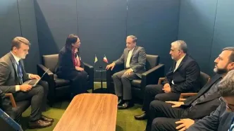 عراقچی به وزیر خارجه سوئد: تعرض به سفارت ایران نباید بدون پاسخ بماند