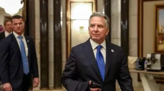 تکذیب اهدای فرش نفیس ابریشمی از سوی عراقچی به ویتکاف