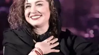مهراوه شریفی‌نیا در کنار پدر و مادرش آزیتا حاجیان/ عکس
