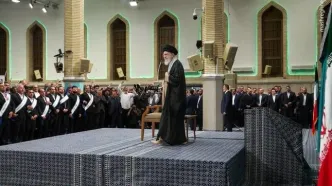 تصاویر دیدار جمعی از کارگران با رهبر انقلاب