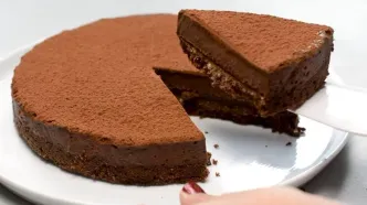 طرز تهیه چیزکیک شکلاتی یخچالی بدون فر