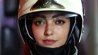 عکس؛ زنان آتش‌نشان پس از عملیات اطفای حریق در خیابان ستارخان تهران