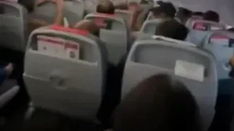 ببینید؛ لحظات وحشتناک گرفتار شدن هواپیمای مسافربری در میان طوفان شن