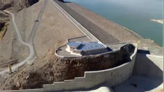 پشت پرده کمبود آب در کشور یک مافیای بی رحم قرار دارد؛  اوست که می گوید کجا سد بسازند و کدام شهر و روستا تشنه بماند