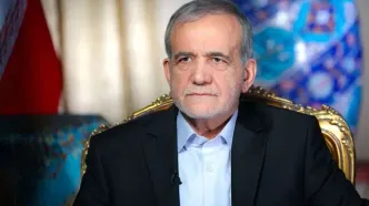 حضور پزشکیان در منزل مادر شهید رئیسی