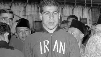 تصاویر جالب از تختی در حال خرید از یک مغازه در ژاپن