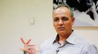 انتقاد تند زیدآبادی: بانگ ناکارآمدی، از تغییر ساعت تا مذاکرات