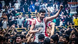 امیرحسین یازرلو: خاص‌ترین لحظه، حضور مادرم در سالن بود/ قرارداد فوتبالیست‌ها فضایی است، قرارداد ما نه/ استقلالی ام!