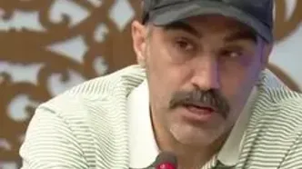 خوانندگی سالار معمولی  در مراسم تجلیل از عوامل پایتخت۷