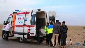 لیفان واژگون شد؛ مادر و کودک از خودرو به بیرون پرتاب شدند