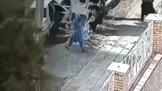 لحظه ربودن یک روحانی در ایرانشهر توسط افراد ناشناس + فیلم