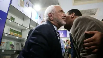 تصاویر؛ جشن امضای کتاب خاطرات ۸ ساله ظریف