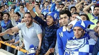 خوشحالی استقلالی‌ها روی سکوها و شعار علیه رقیب سنتی