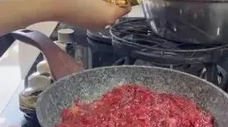 شکلات خانگی با طعم توت فرنگی