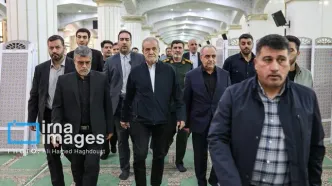 تصاویری از همنشینی پزشکیان و پدر آیت‌الله آل هاشم در مراسم گرامیداشت شهدای خدمت در تبریز