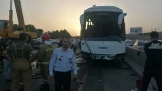 واژگونی اتوبوس در آزاد راه کرج - تهران ۲ کشته و ۱۴ مصدوم داشت