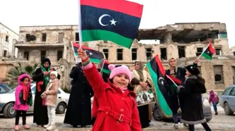 زمینی که از زیر یخ بیرون آمد