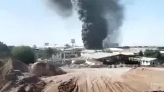 ببینید| آتش‌سوزی شدید کارخانه موتورسیکلت در مشهد