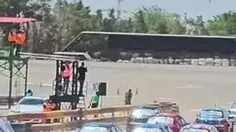 ببینید| هشدارحاوی تصاویر دلخراش؛ لحظه زیر گرفته‌شدن عکاس در پیست اتومبیلرانی آزادی