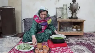پخت غذاهای روستایی ارومیه؛ خورشت‌ های خوشمزه و ترشی‌ های بی‌ نظیر + فیلم