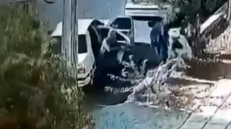 لحظه ربودن یک روحانی از جلوی حوزه علمیه