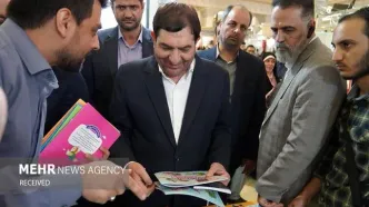 تصاویر: بازدید محمد مخبر از نمایشگاه کتاب