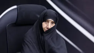 مادر علی انصاریان با بغض و اشک: علی رفت و این بلاها سر من آمد؛ دیگر مرده متحرکم/ پرسپولیسی‌ها و استقلالی‌ها کمک کنند مشکلم حل شود! +فیلم