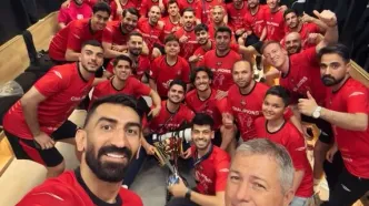 تراکتور با جام قهرمانی سلفی گرفت