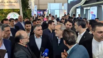 رئیس جمهور از نمایشگاه نفت دیدن کرد