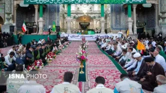 گل آرایی حرم امام رضا با شاخه گل و سازه جدید