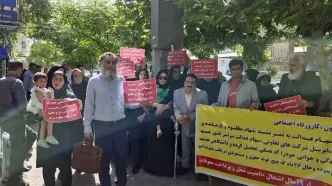 تجمع کارکنان سهام عدالت به همراه خانواده‌هایشان مقابل ساختمان وزارت کار