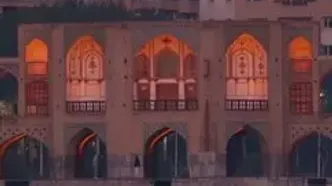 ببینید؛ غروب ماه کامل بر فراز پل خواجو و زاینده رود