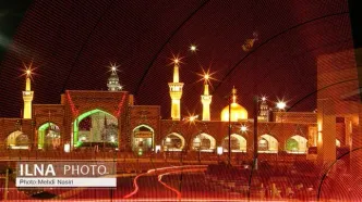اهدای پرچم متبرک حرم مطهر امام رضا(ع) به آستان مقدس حضرت عباس(ع) در کربلای معلی + عکس