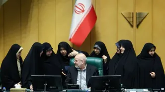 نمایندگان زن بر کرسی هیأت رئیسه مجلس تکیه می‌زنند؟
