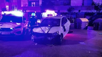 یک خانم ۱۶ تماشاگر فوتبال را با ماشین زیرگرفت