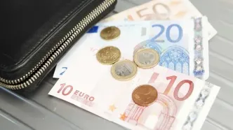 سقف مجاز نگهداری ارز توسط اشخاص تعیین شد