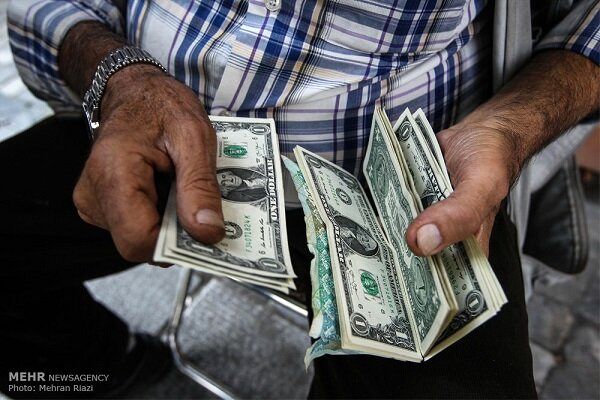 آخرین قیمت ارزها در بازار تجاری | قیمت دلار امروز 12 خرداد چند شد؟