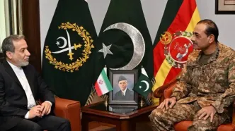 دیدار وزیر امور خارجه با فرمانده ارتش پاکستان